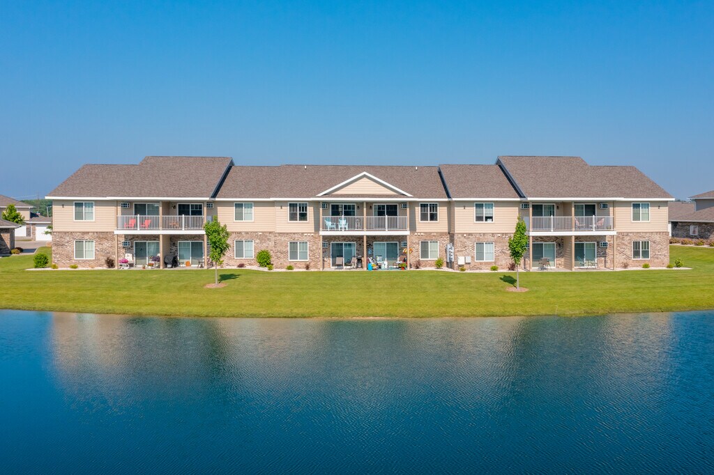 North Shore Apartments in Menasha, WI