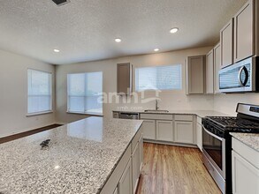 465 Pebble Beach Run in New Braunfels, TX - Building Photo - Building Photo