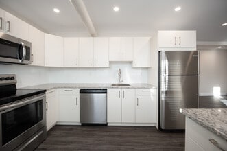 812 Wolseley Av in Winnipeg, MB - Building Photo - Building Photo