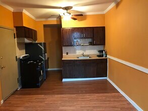 9504 Jamaica Ave, Unit 2f in Woodhaven, NY - Building Photo - Building Photo