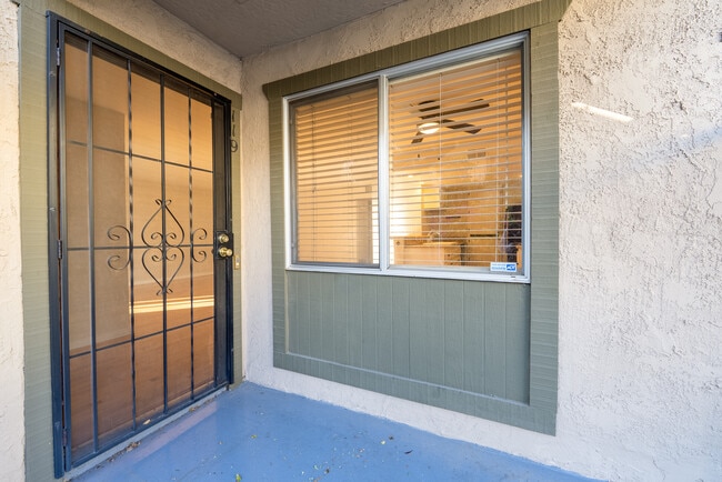 2228 E Campbell Ave, Unit 119 in Phoenix, AZ - Building Photo - Building Photo