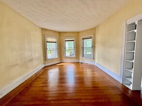 31 Park St, Unit 1 in Medford, MA - Building Photo - Building Photo