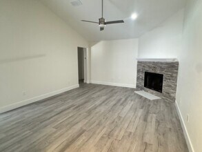 475 Blue Bird St in Apopka, FL - Building Photo - Building Photo