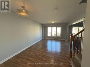 921 Messor Cres in Ottawa, ON - Building Photo - Building Photo