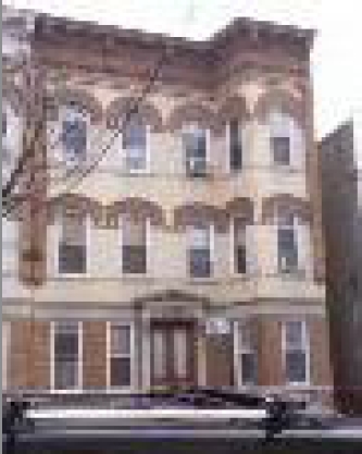 18-20 Woodbine St in Ridgewood, NY - Foto de edificio