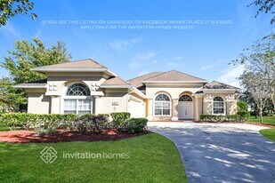 2512 W Caparina Dr in St. Augustine, FL - Building Photo