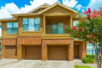 Desoto Ranch in Desoto, TX - Building Photo - Building Photo