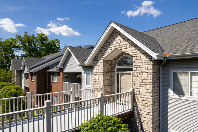 Summit Village Condos in Edgewood, KY - Foto de edificio - Building Photo