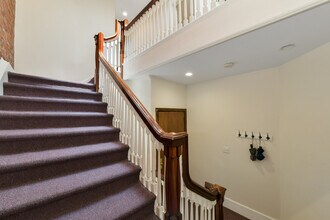 1774 Beacon St, Unit 6 in Brookline, MA - Foto de edificio - Building Photo