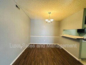 6034 Northwest Expy in Warr Acres, OK - Building Photo - Building Photo