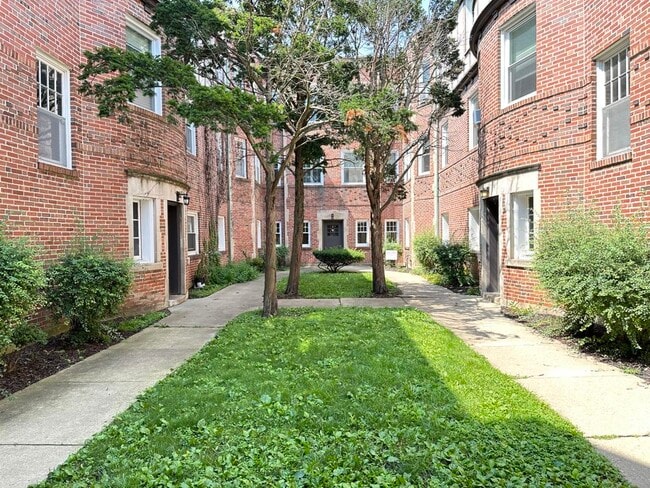 property at 918 Green Bay