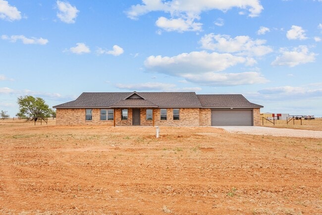 property at 14904 North County Road 1200