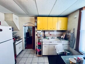 2919 S Quinn St in Chicago, IL - Building Photo - Building Photo