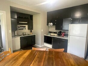 1021 Keokuk St in Hamilton, IL - Foto de edificio - Building Photo