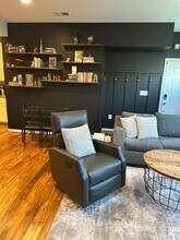 14838 Mason Creek Cir in Woodbridge, VA - Foto de edificio - Building Photo