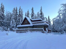 1032 Union Dr in Fairbanks, AK - Building Photo