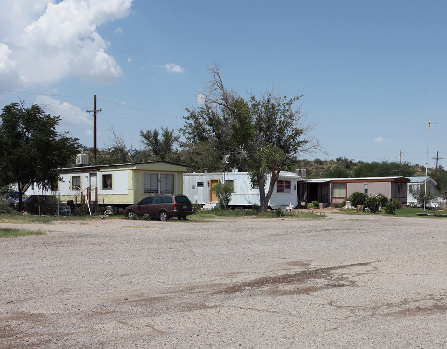 Halfway Station in Amado, AZ - Building Photo