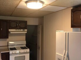 31 3rd Ave in Claymont, DE - Building Photo