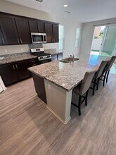 40078 Calle Real in Murrieta, CA - Building Photo - Building Photo