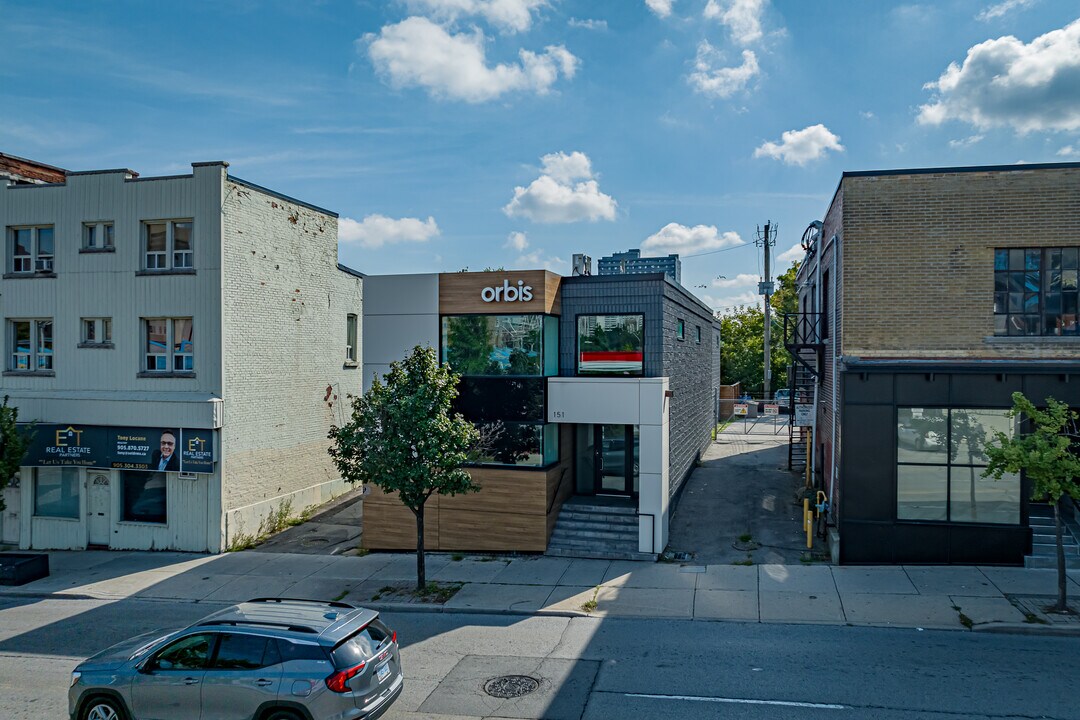 151 John St S in Hamilton, ON - Building Photo