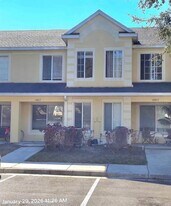 10817 Brickside Ct in Riverview, FL - Building Photo