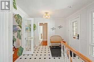 275 Crocus Ave in Ottawa, ON - Building Photo - Building Photo