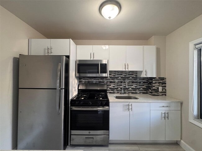 property at 1605 E Broward Blvd
