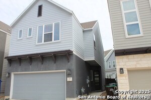 5843 Whitby Rd in San Antonio, TX - Building Photo