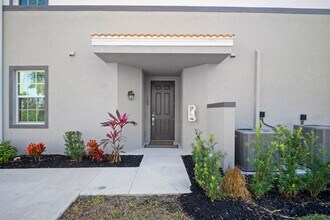 12000 Santaluz Dr in Ft. Myers, FL - Building Photo - Building Photo