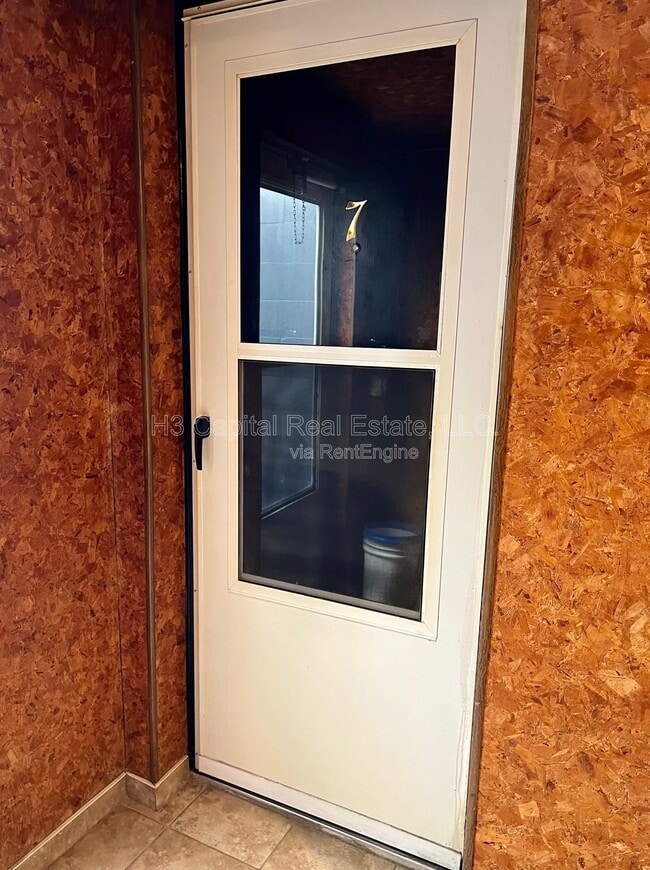 property at 117 N Shamrock St