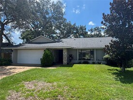 120 Annwood Rd in Palm Harbor, FL - Building Photo