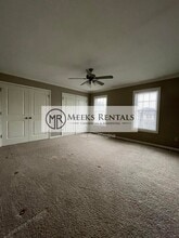 1002 Fairway Gardens Dr in Hurricane, WV - Building Photo - Building Photo