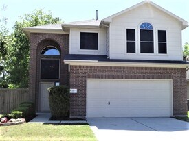 12027 Bunny Ln in Pinehurst, TX - Building Photo