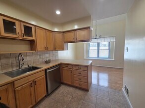 36 Heather Ct in Newtown, PA - Foto de edificio - Building Photo