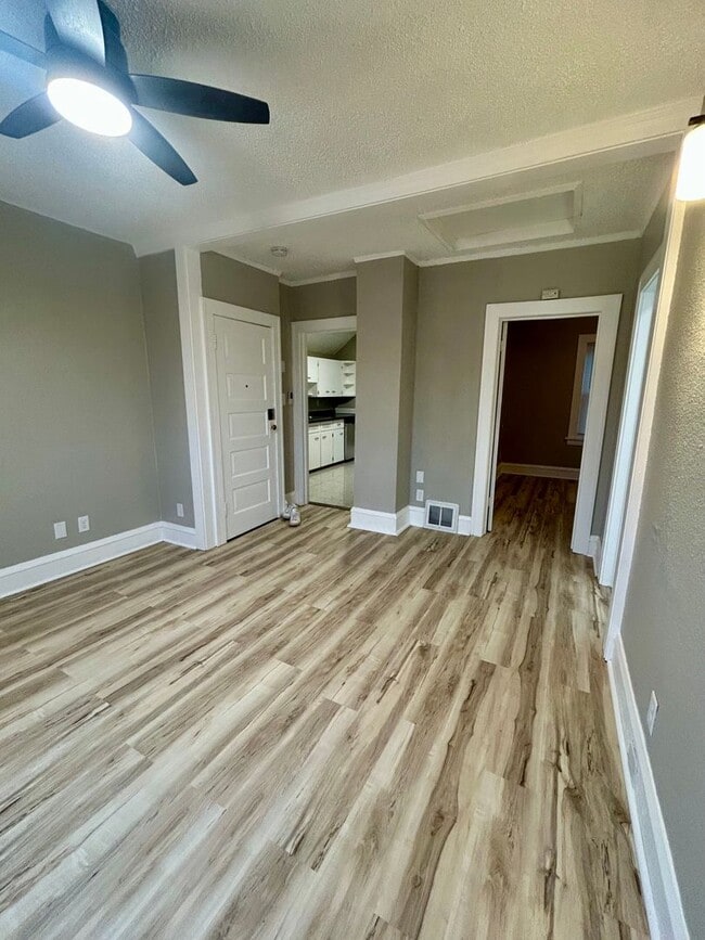 906 North 6th Ave E in Duluth, MN - Building Photo - Building Photo