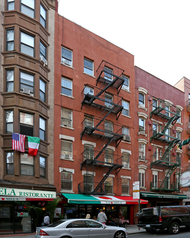 171 Mulberry St in New York, NY - Building Photo - Building Photo