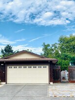 1056 Peggotty Pl in Santa Rosa, CA - Building Photo