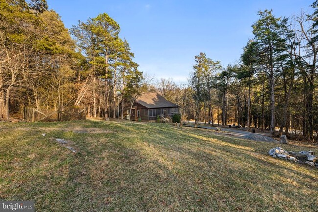 6005 Page Valley Rd in Luray, VA - Building Photo - Building Photo