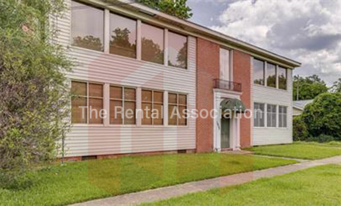 1602 N 3rd St in Monroe, LA - Building Photo