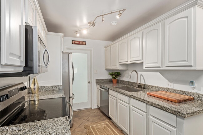 property at 3232 E Cypress St