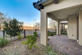 11680 Hamilton Lk Ave in Las Vegas, NV - Building Photo - Building Photo