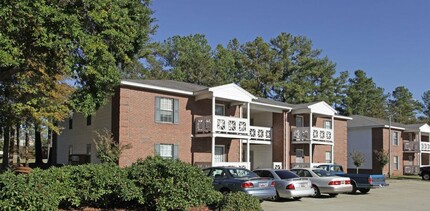 Waterforde Place Apartments in Sumter, SC - Foto de edificio - Building Photo