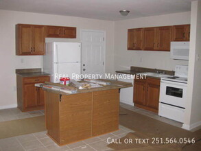 2653 Atoll Dr in Mobile, AL - Foto de edificio - Building Photo