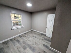 255 Pollard St in Beaumont, TX - Building Photo - Building Photo