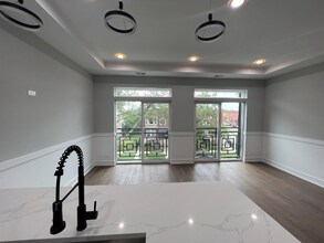 6444 S Evans Ave-Unit -Unit 2 in Chicago, IL - Building Photo - Building Photo