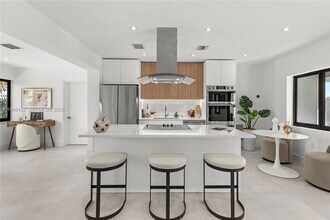 8246 NE 2nd Ct in Miami, FL - Building Photo - Building Photo