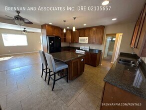 445 Rachael Ave in National City, CA - Foto de edificio - Building Photo