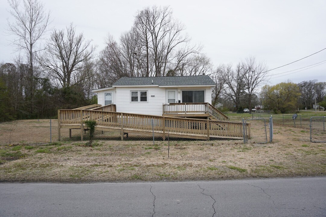 1021 F St in New Bern, NC - Building Photo