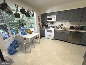 1030 Travis Ln in Gaithersburg, MD - Building Photo - Building Photo