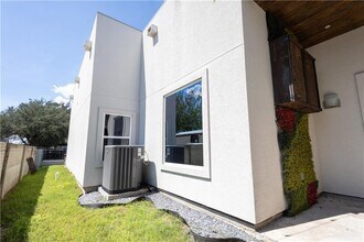 24 Ray W Cir in Mission, TX - Building Photo - Building Photo